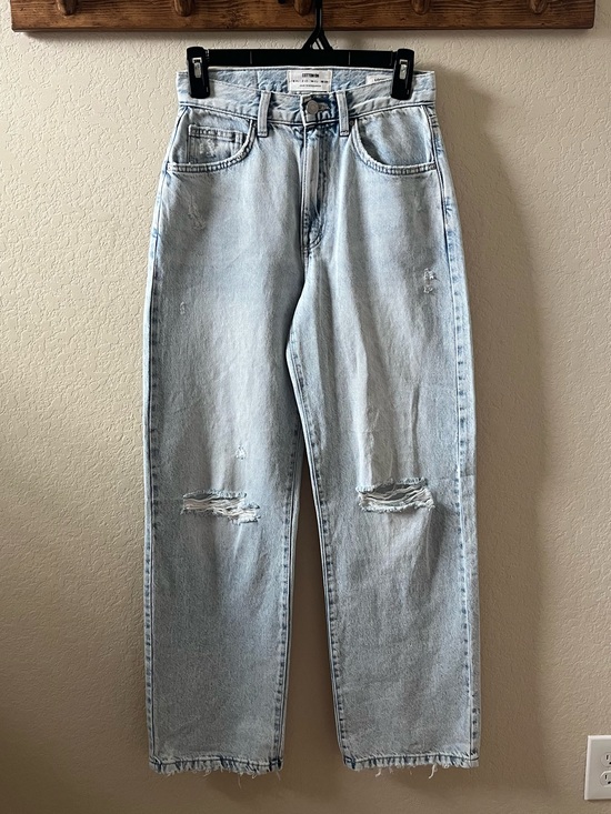 Cotton On Denim - Cotton On Women’s Light Wash Loose Straight Jeans Size 2 Like New